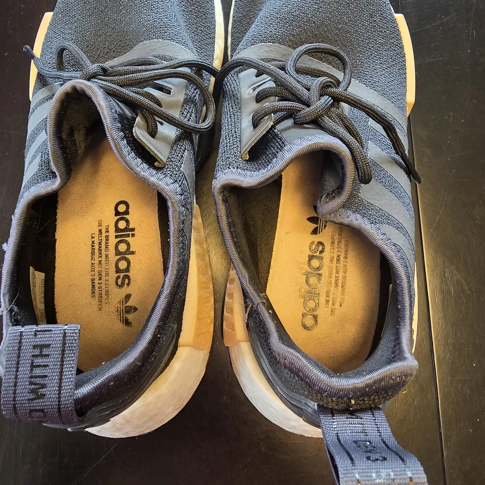 Adidas‎ NMD_R1 